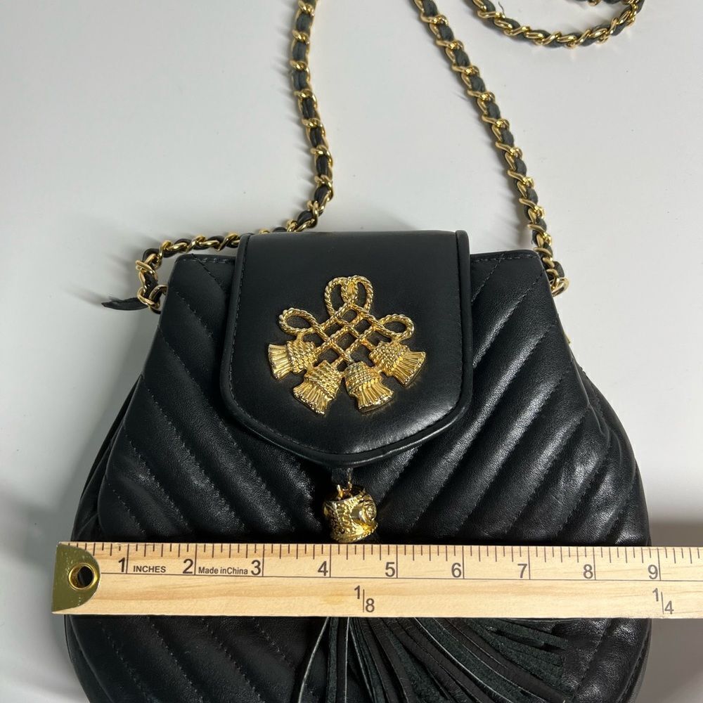 Crossbody bag black/ gold magnetic fastening chains - Picture 5 of 16